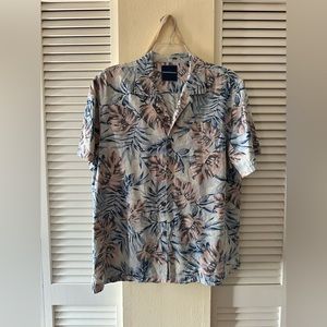Tommy Bahama Button Up Hawaiian Shirt